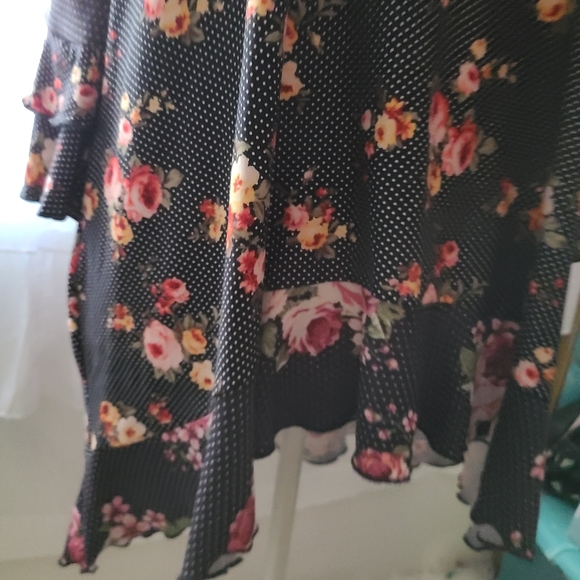 Floral high low top - Picture 2 of 4